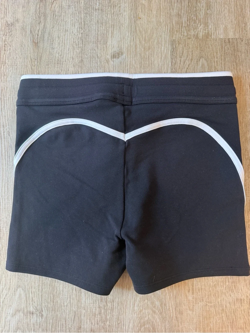 ALO Yoga Airbrush High-Waist Race Pace Short NWOT